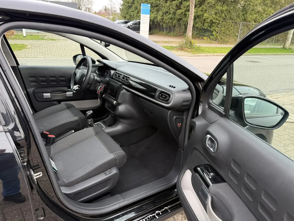 1.2 PureTech Feel, Facelift, Navi, Dealer auto