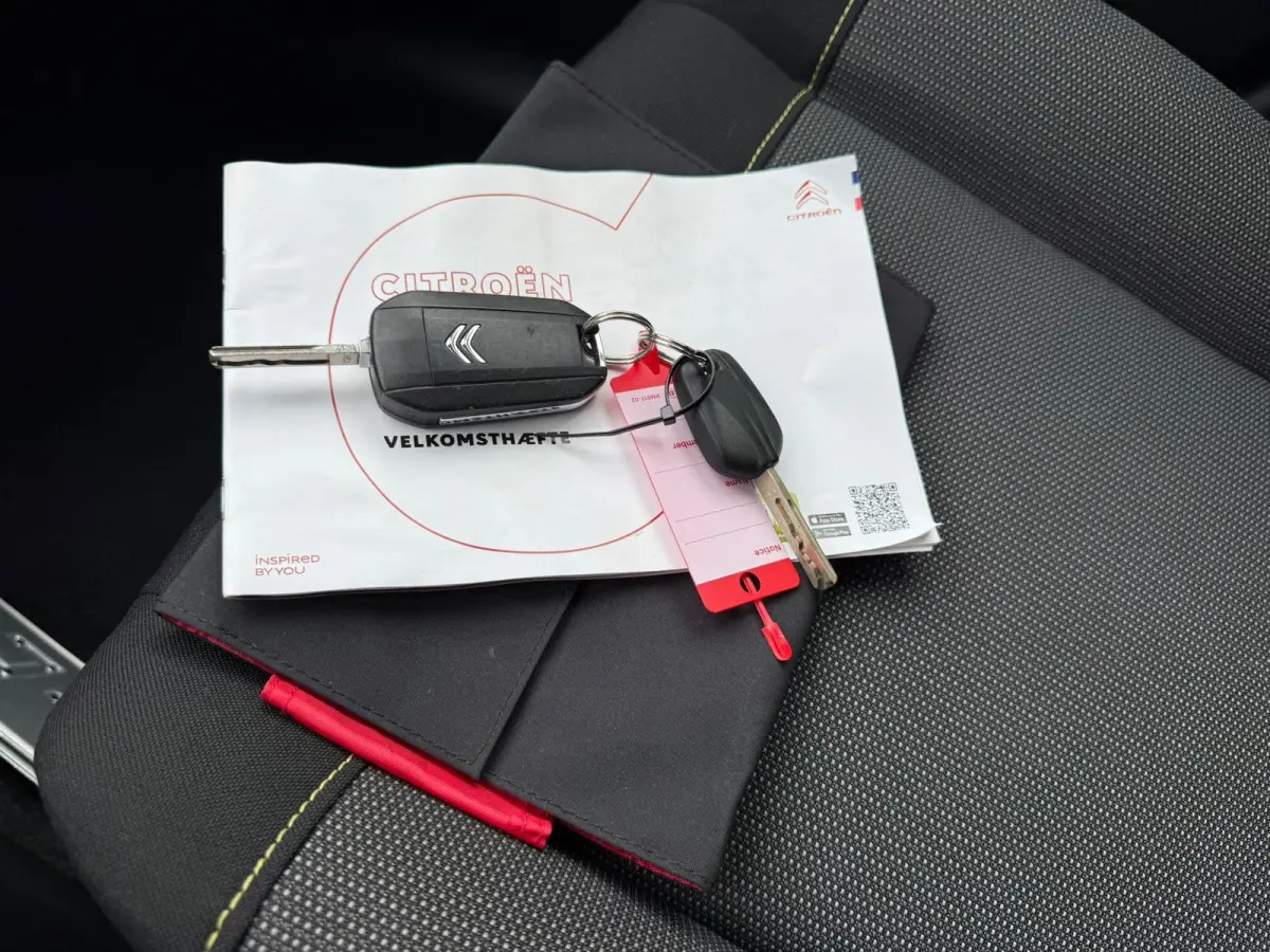 1.2 PureTech Feel, Facelift, Navi, Dealer auto