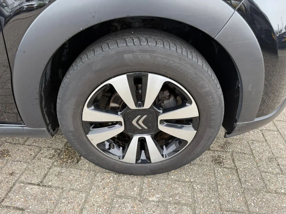 1.2 PureTech Feel, Facelift, Navi, Dealer auto