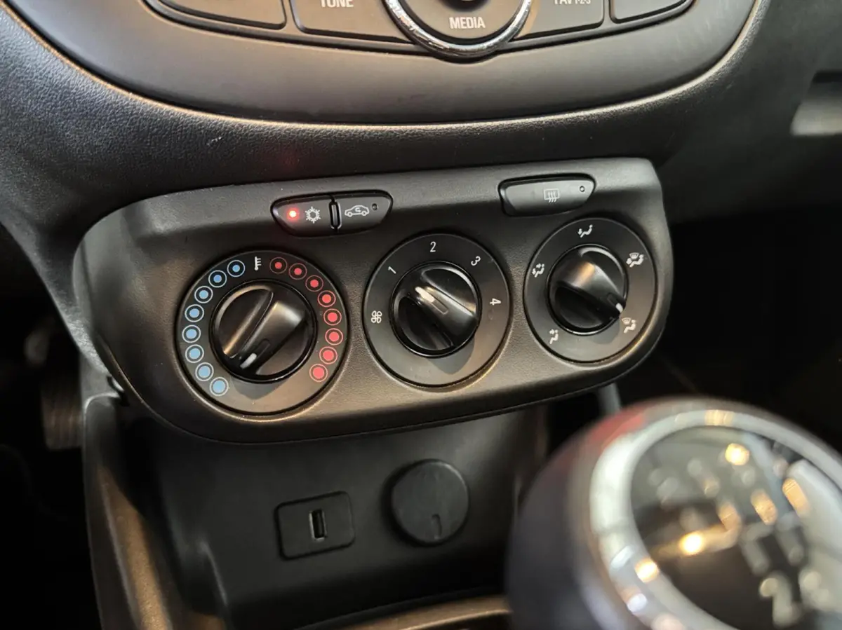 1.4 90pk Favourite|AirCo|Cruise Control|