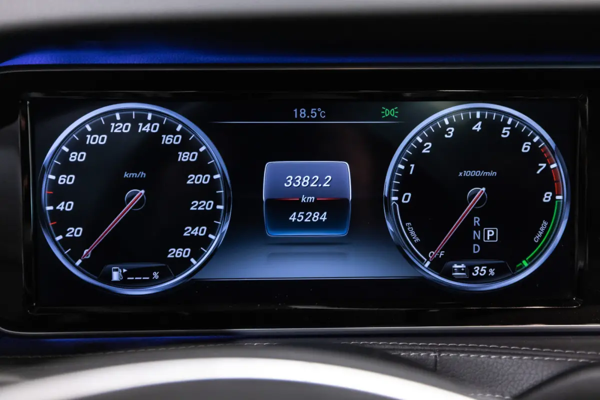 400 HYBRID Btw auto, (€ 32.190,08 Ex B.T.W) DEALER AUTO AANBIEDING