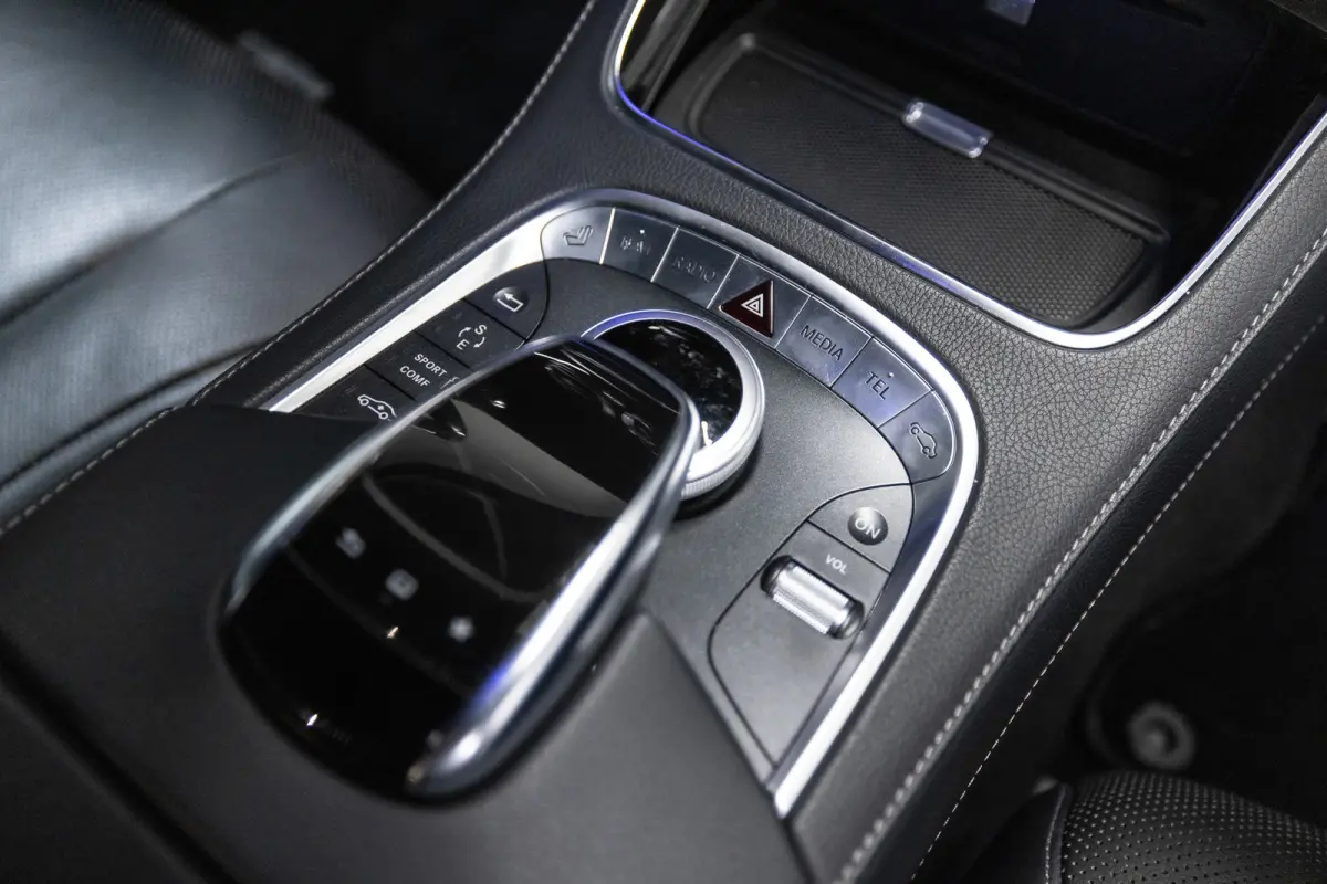 400 HYBRID Btw auto, (€ 32.190,08 Ex B.T.W) DEALER AUTO AANBIEDING