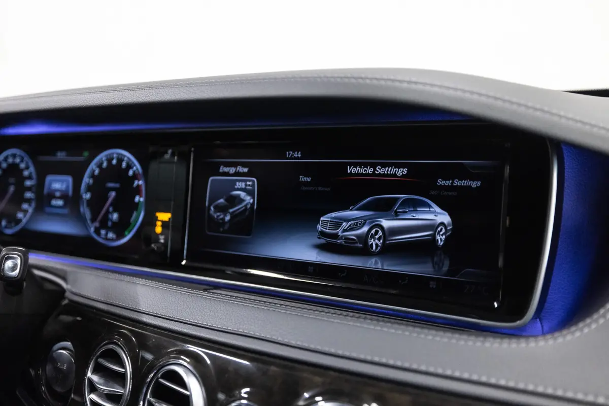 400 HYBRID Btw auto, (€ 32.190,08 Ex B.T.W) DEALER AUTO AANBIEDING