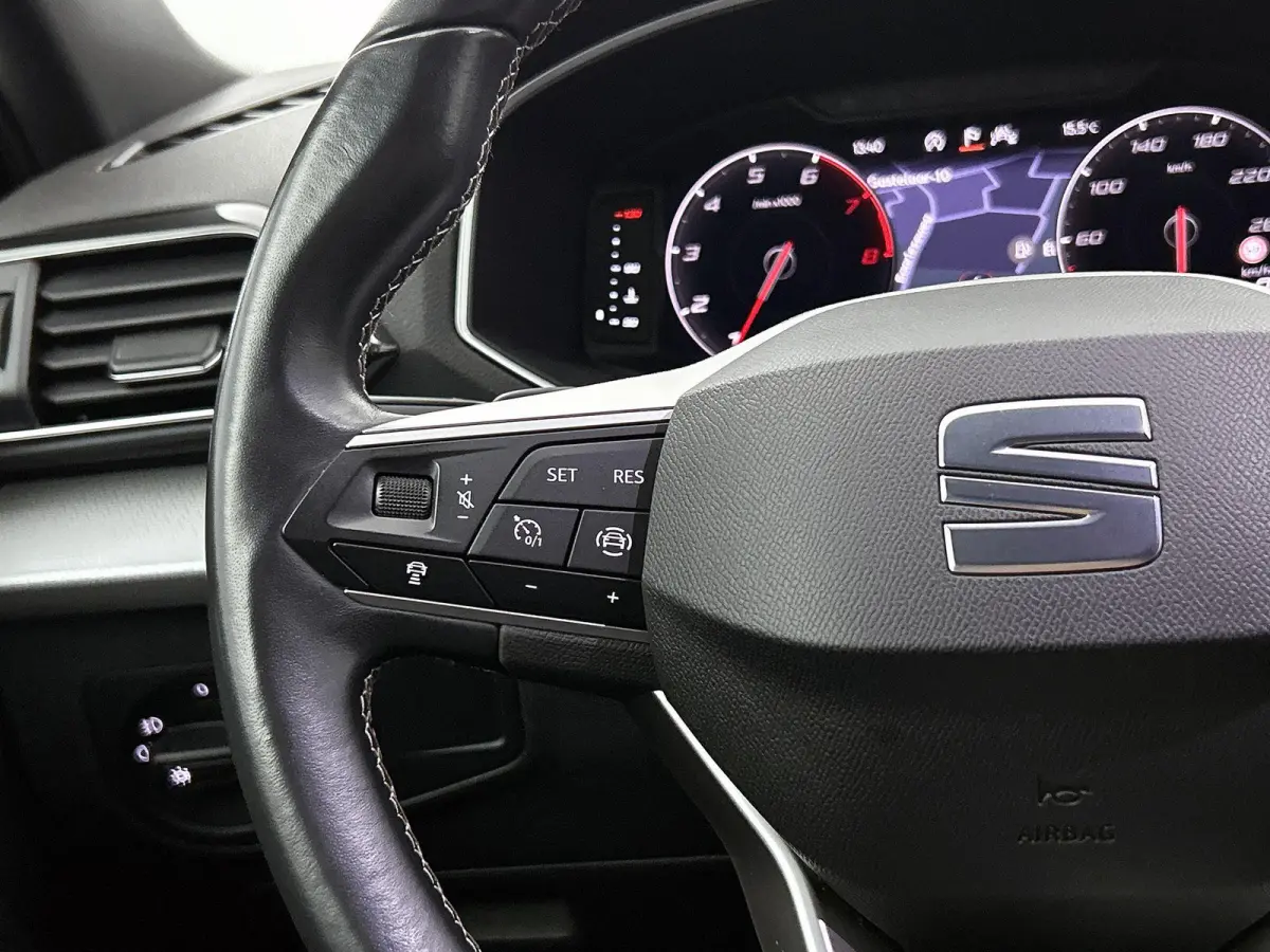 1.5 TSI Style Business Intense 7 PERSOONS AUTOMAAT | CAMERA | NAVIGATIE | DRAADLOOS TELEFOONLADER | APPLE CARPLAY | VIRTUAL COCKPIT
