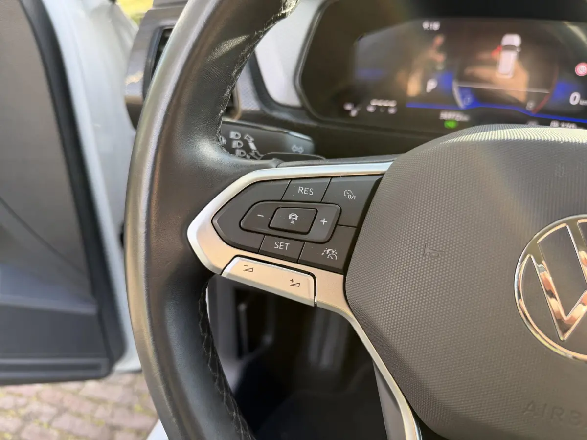 1.0 TSI Life Edition | Clima | Adaptive Cruise Virtual Dashboard |