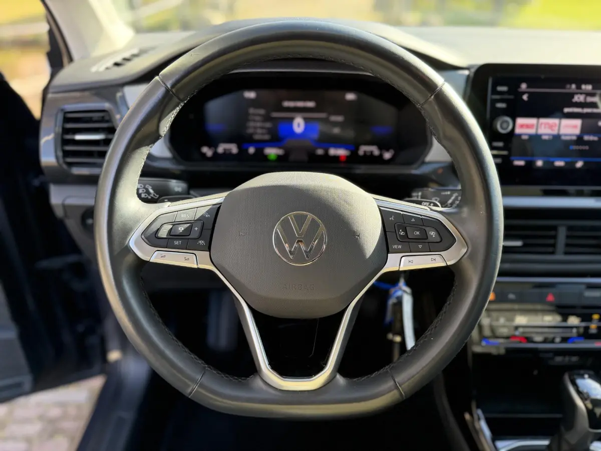 1.0 TSI Life Edition | Clima | Adaptive | Virtual Dashboard |