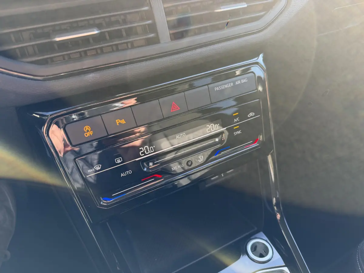 1.0 TSI Life Edition | Clima | Adaptive | Virtual Dashboard |