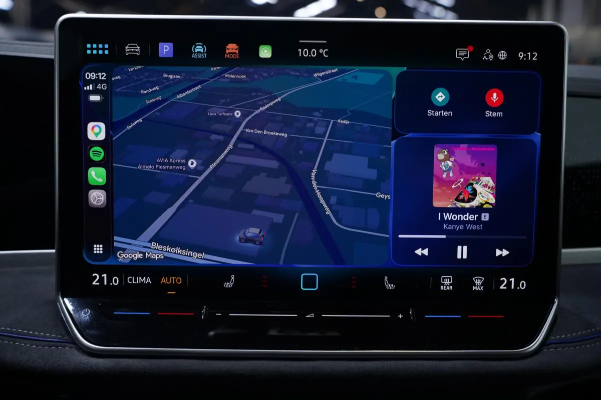 R-line 150 PK DSG Panodak camera IQ Light Stoel-/stuurverwarming Apple Carplay R-Line int./ext. 19 Inch