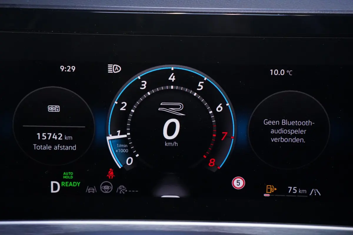 R-line 150 PK DSG Panodak camera IQ Light Stoel-/stuurverwarming Apple Carplay R-Line int./ext. 19 Inch