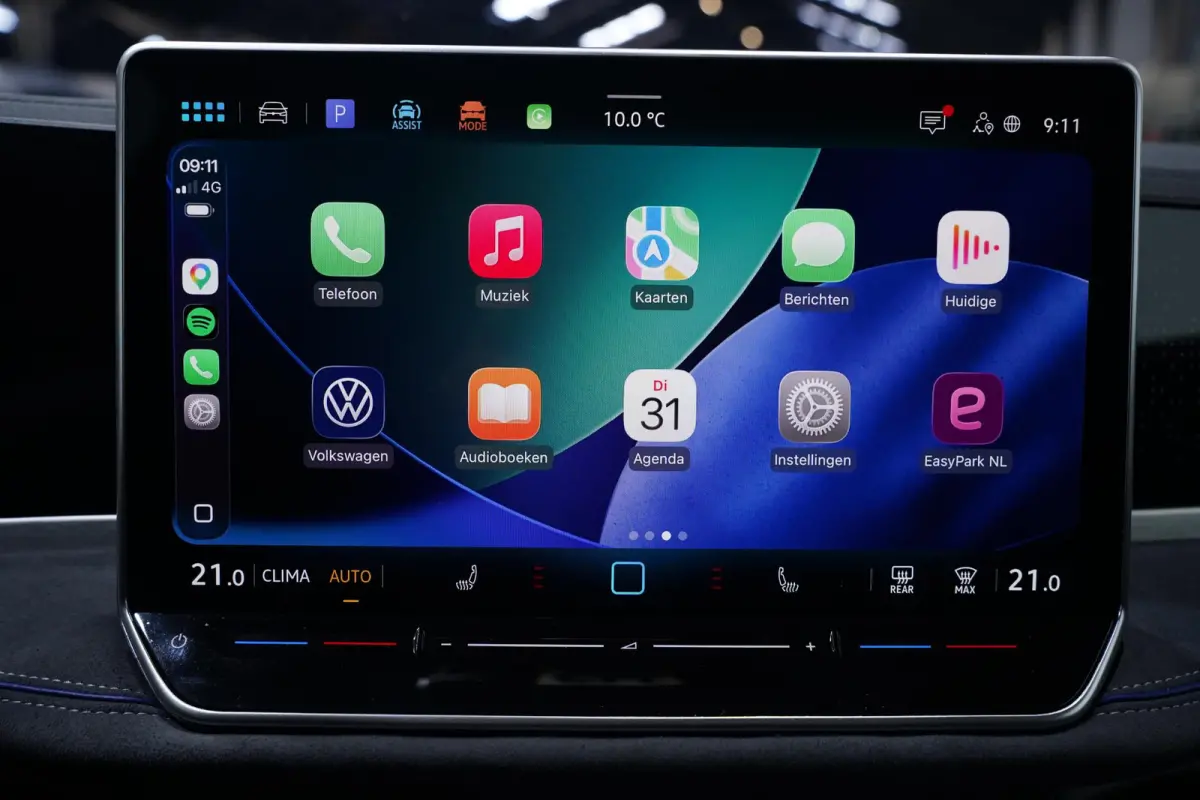 R-line 150 PK DSG Panodak camera IQ Light Stoel-/stuurverwarming Apple Carplay R-Line int./ext. 19 Inch