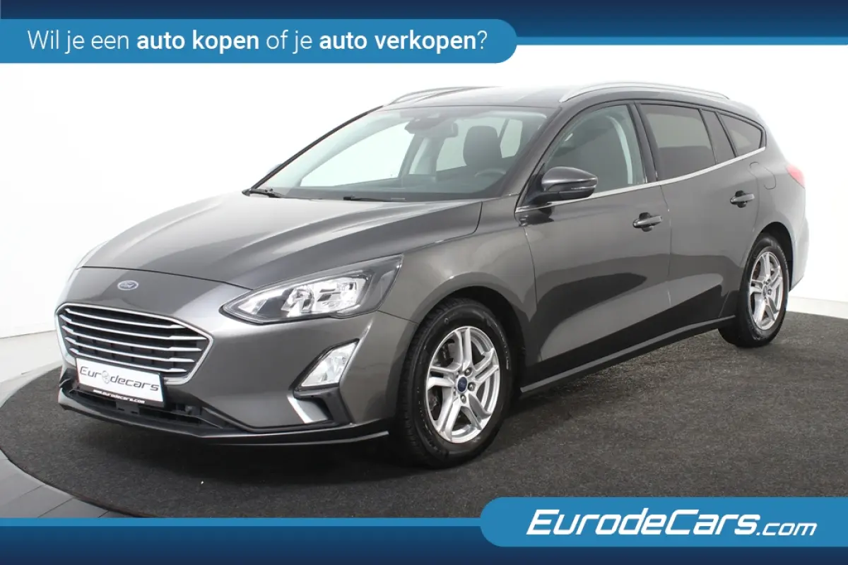 Hybrid Titanium *1ste Eigenaar*Navigatie*Stoelverwarming*Camera*