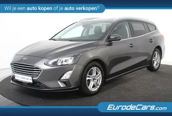 Hybrid Titanium *1ste Eigenaar*Navigatie*Stoelverwarming*Camera*
