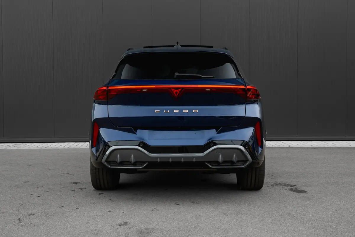 1.5 TSI e-Hybrid 272pk VZ Performance | Garantie t/m 2030 | Panoramadak | Trekhaak | 360 Camera | Sennheiser