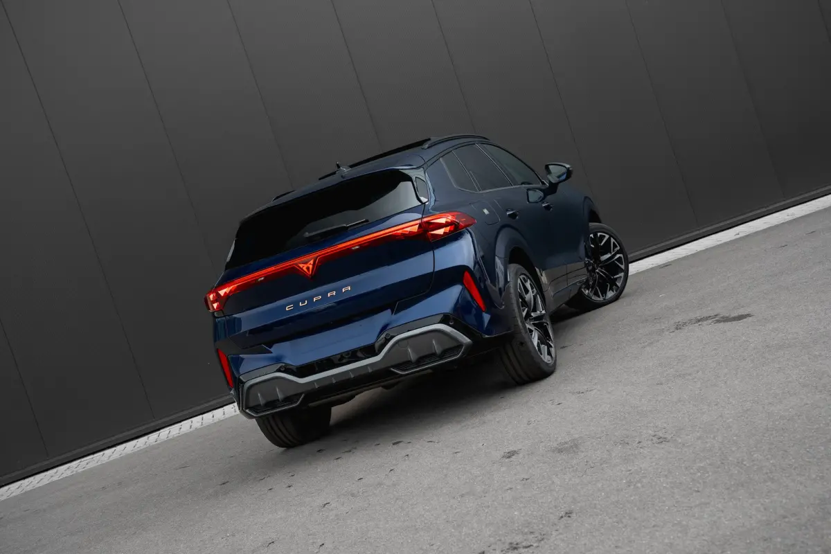 1.5 TSI e-Hybrid 272pk VZ Performance | Garantie t/m 2030 | Panoramadak | Trekhaak | 360 Camera | Sennheiser
