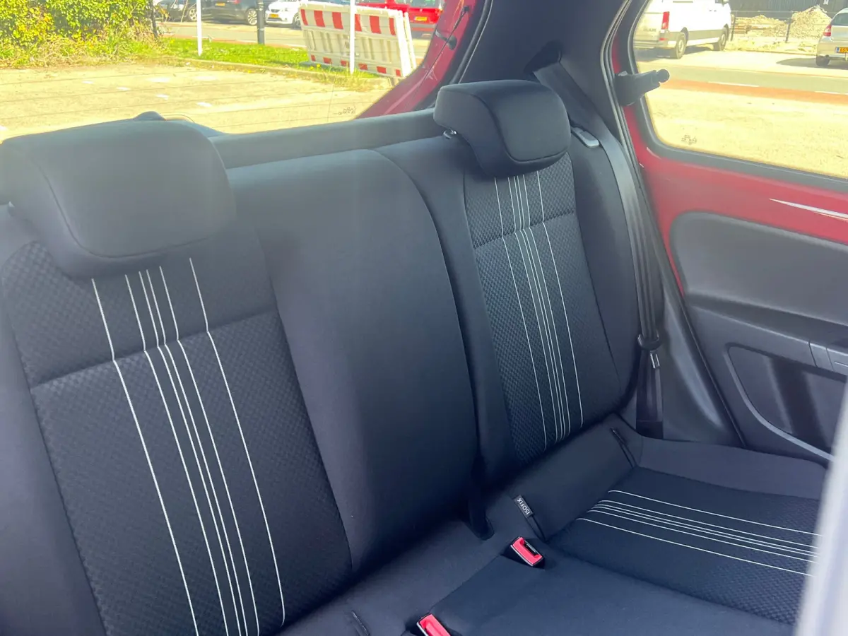 1.0 FR-line | Tornado Red | Airco/Bluetooth/LED - Lekker Sportief