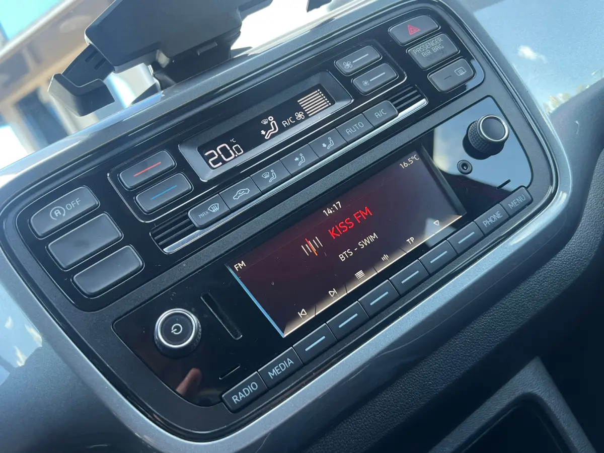 1.0 FR-line | Tornado Red | Airco/Bluetooth/LED - Lekker Sportief