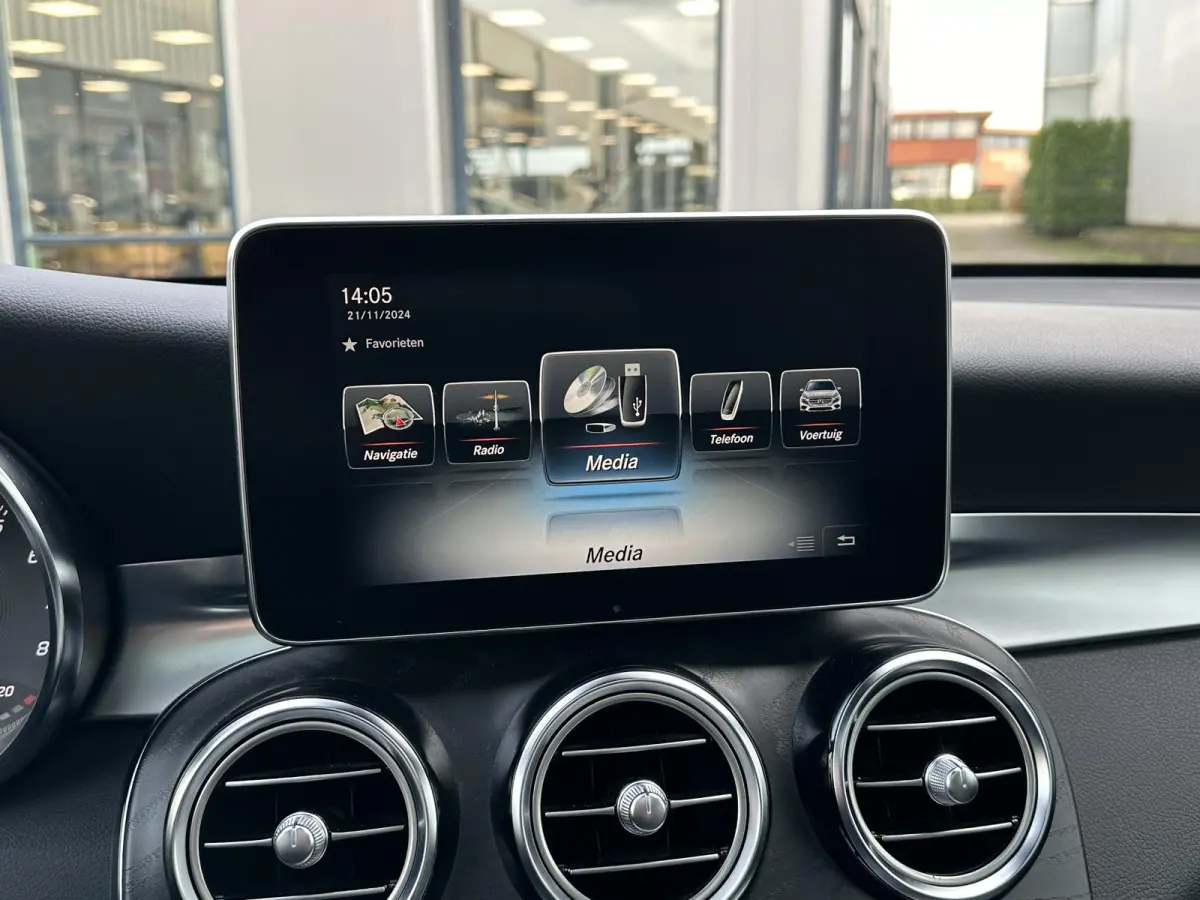 250 4MATIC AMG Sport Edition Premium Plus | NL Auto/2e Eig./Leder/Navi/Camera/Pano.Dak/Clima/Cruise