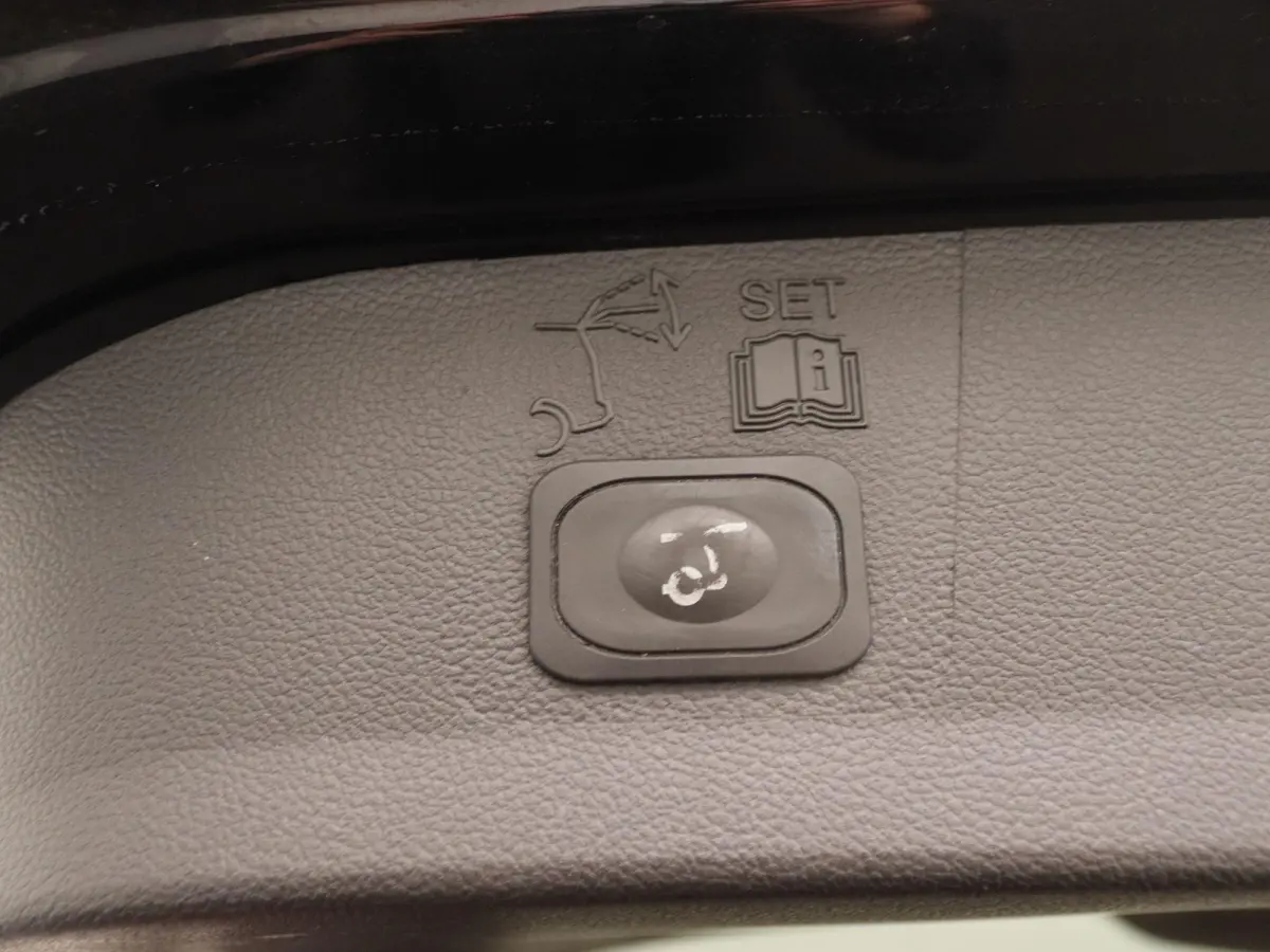 1.5 Titanium 4WD | Trekhaak | Automaat | Navigatie | Climate Control | Stoelverwarming | Voorruitverwarming |