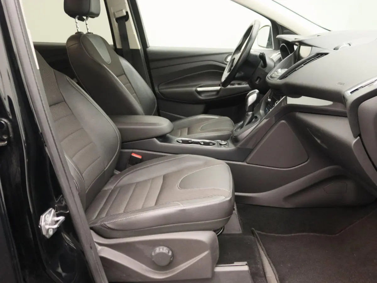 1.5 Titanium 4WD | Trekhaak | Automaat | Navigatie | Climate Control | Stoelverwarming | Voorruitverwarming |