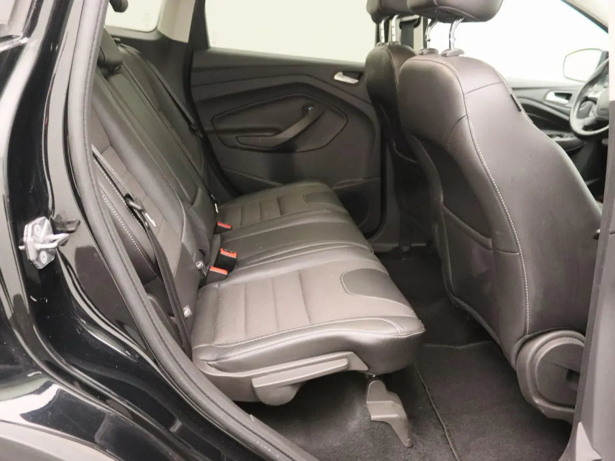 1.5 Titanium 4WD | Trekhaak | Automaat | Navigatie | Climate Control | Stoelverwarming | Voorruitverwarming |