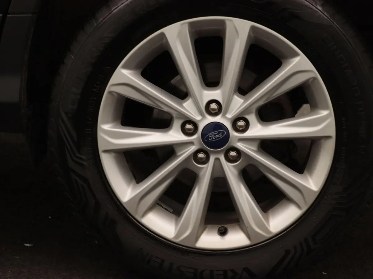 1.5 Titanium 4WD | Trekhaak | Automaat | Navigatie | Climate Control | Stoelverwarming | Voorruitverwarming |