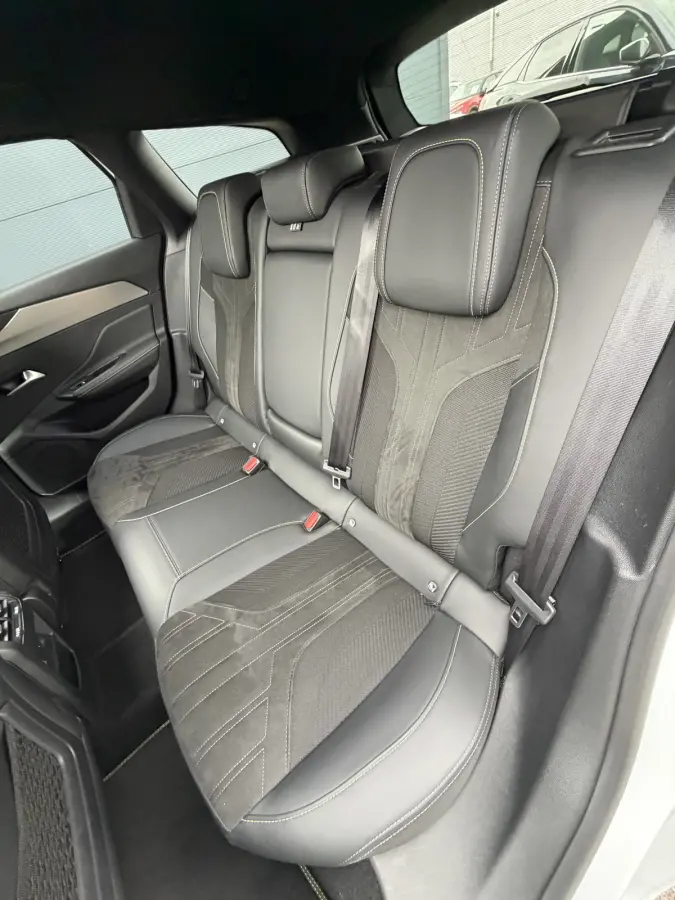 180pk Plug-in Hybrid GT (Elektrisch Schuifdak - Elektrische Klep - Leder/Alcantara incl Stoelverwarming/ geheugen - 360gr Camera - Adaptieve Cruise Controle - Parkeersensoren V+A - LED - Key
