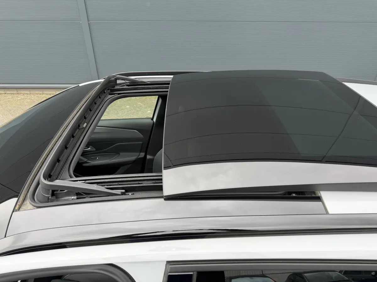 180pk Plug-in Hybrid GT (Elektrisch Schuifdak - Elektrische Klep - Leder/Alcantara incl Stoelverwarming/ geheugen - 360gr Camera - Adaptieve Cruise Controle - Parkeersensoren V+A - LED - Key