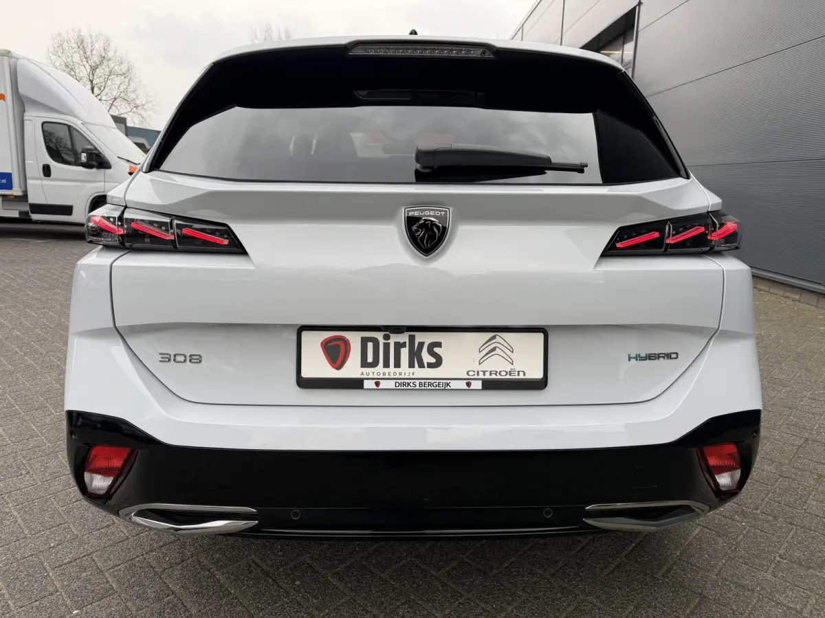 180pk Plug-in Hybrid GT (Elektrisch Schuifdak - Elektrische Klep - Leder/Alcantara incl Stoelverwarming/ geheugen - 360gr Camera - Adaptieve Cruise Controle - Parkeersensoren V+A - LED - Key