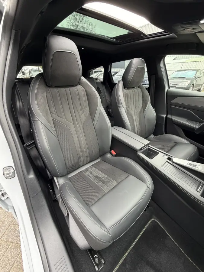 180pk Plug-in Hybrid GT (Elektrisch Schuifdak - Elektrische Klep - Leder/Alcantara incl Stoelverwarming/ geheugen - 360gr Camera - Adaptieve Cruise Controle - Parkeersensoren V+A - LED - Key