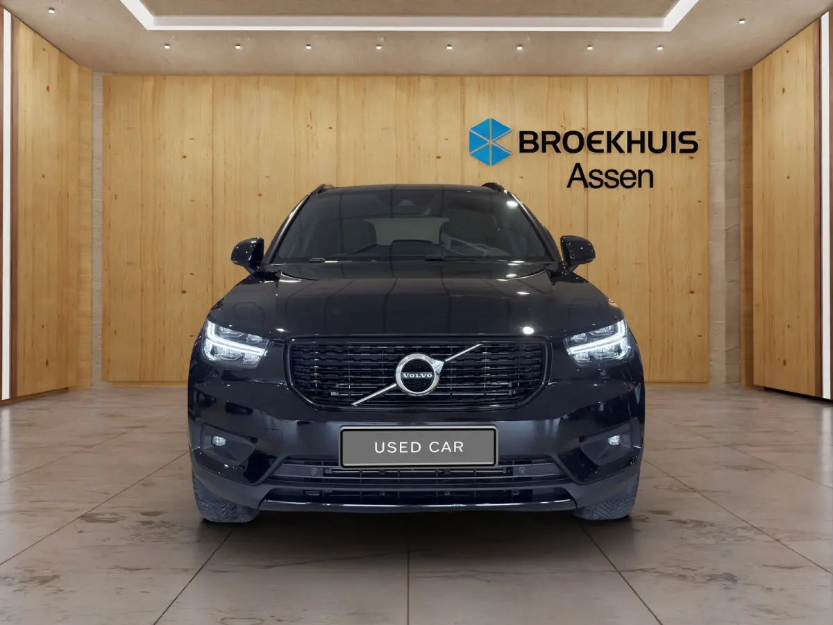 T4 R-Design Expression | BLIS | Trekhaak | Adaptive Cruise Control | Apple / Android Carplay | DAB |