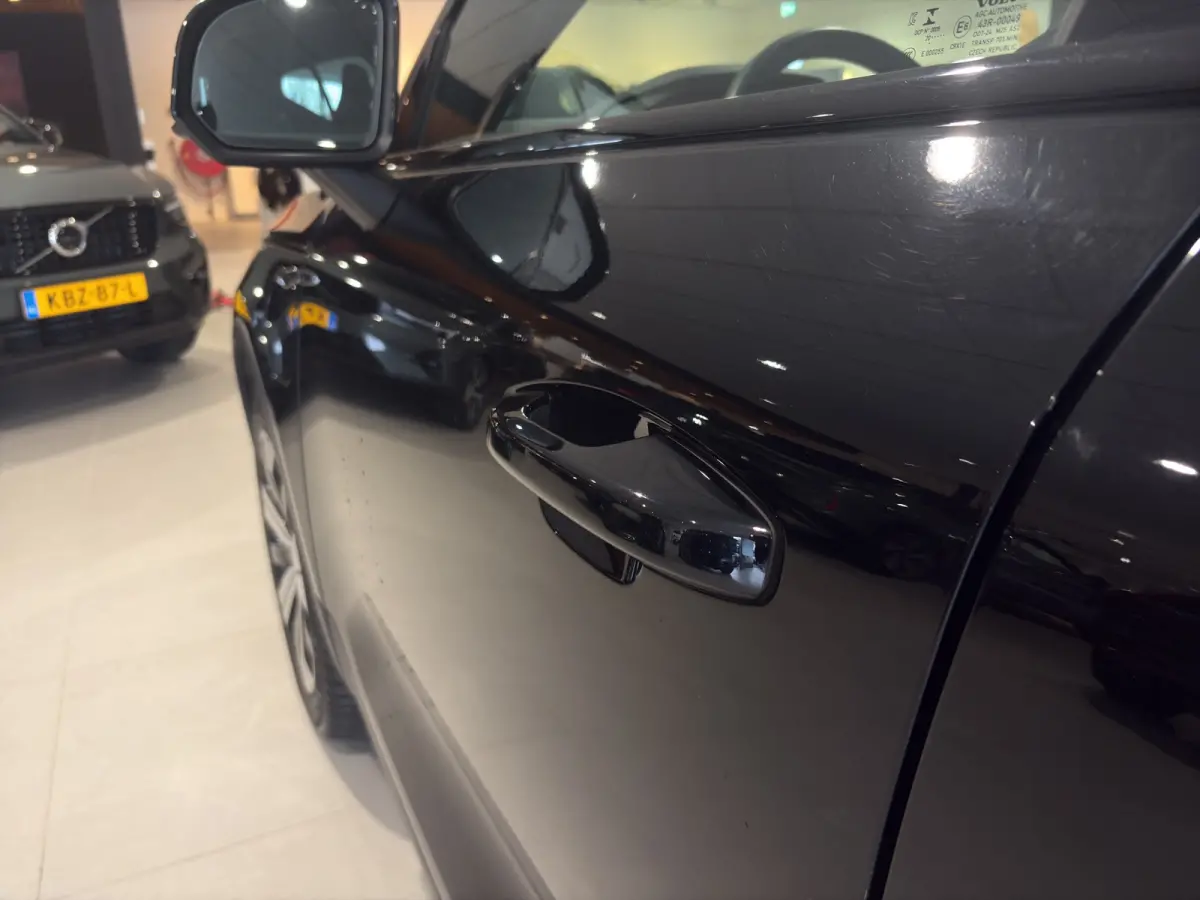 T4 R-Design Expression | BLIS | Trekhaak | Adaptive Cruise Control | Apple / Android Carplay | DAB |