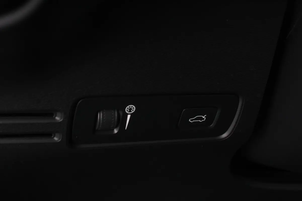 1.5 T3 163 pk Automaat Momentum Navigatie Apple Carplay Android Auto Parkeersensor achter Adaptive Cruise Control Virtual Cockpit Stoelverwarming LED kop- en mistlampen Lane Assist