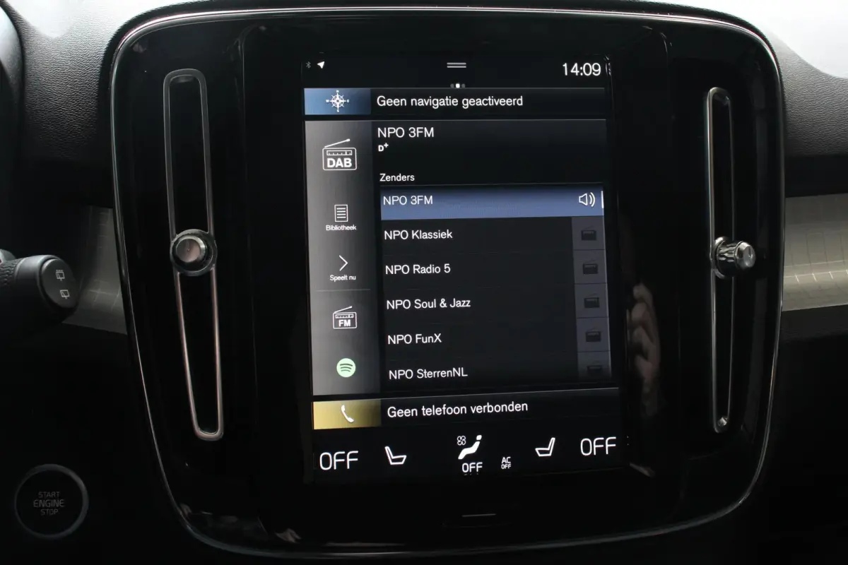 1.5 T3 163 pk Automaat Momentum Navigatie Apple Carplay Android Auto Parkeersensor achter Adaptive Cruise Control Virtual Cockpit Stoelverwarming LED kop- en mistlampen Lane Assist