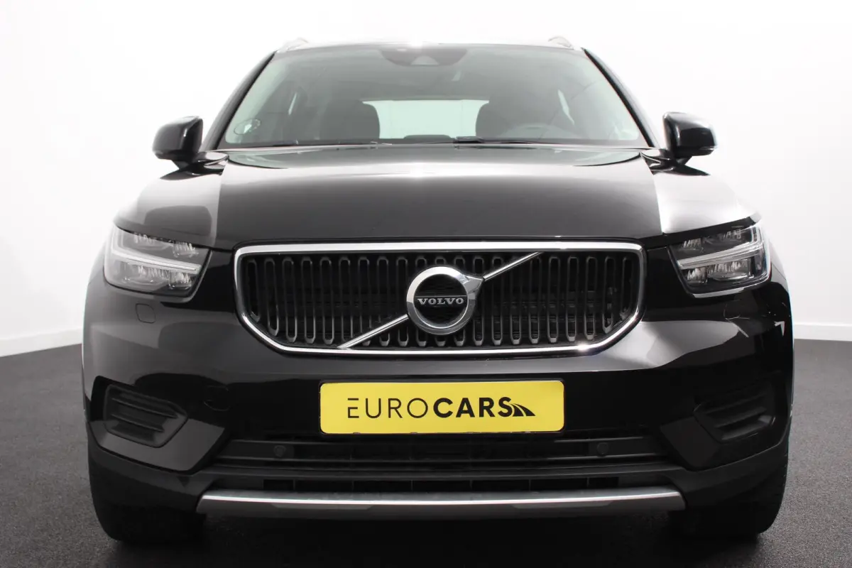 1.5 T3 163 pk Automaat Momentum Navigatie Apple Carplay Android Auto Parkeersensor achter Adaptive Cruise Control Virtual Cockpit Stoelverwarming LED kop- en mistlampen Lane Assist