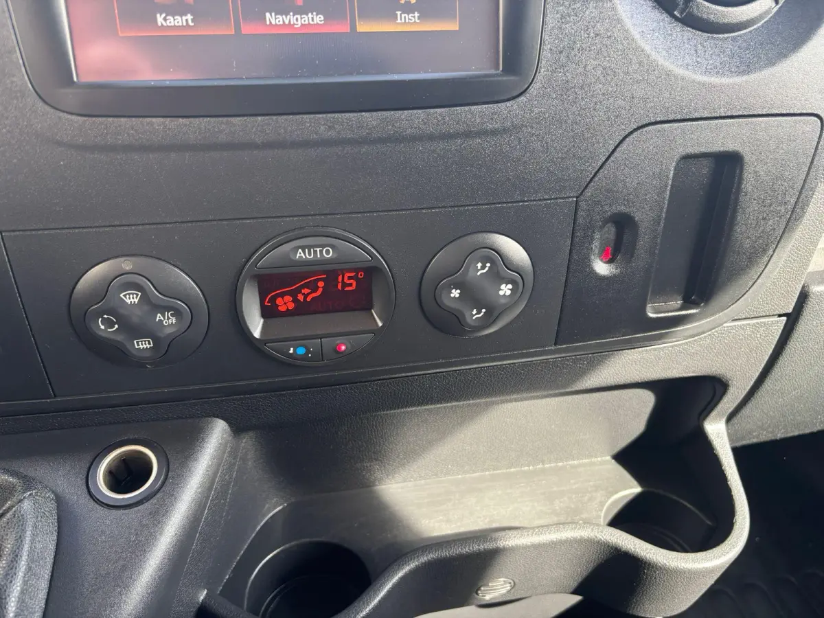 2.3 BiTurbo L2H2*CARPLAY*3-ZITS*A/C*CRUISE*HAAK*