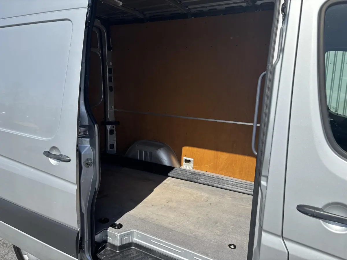 213 2.2 CDI*AUTOM.*A/C*NAVI*HAAK*CAM*GLASIMPERIAAL