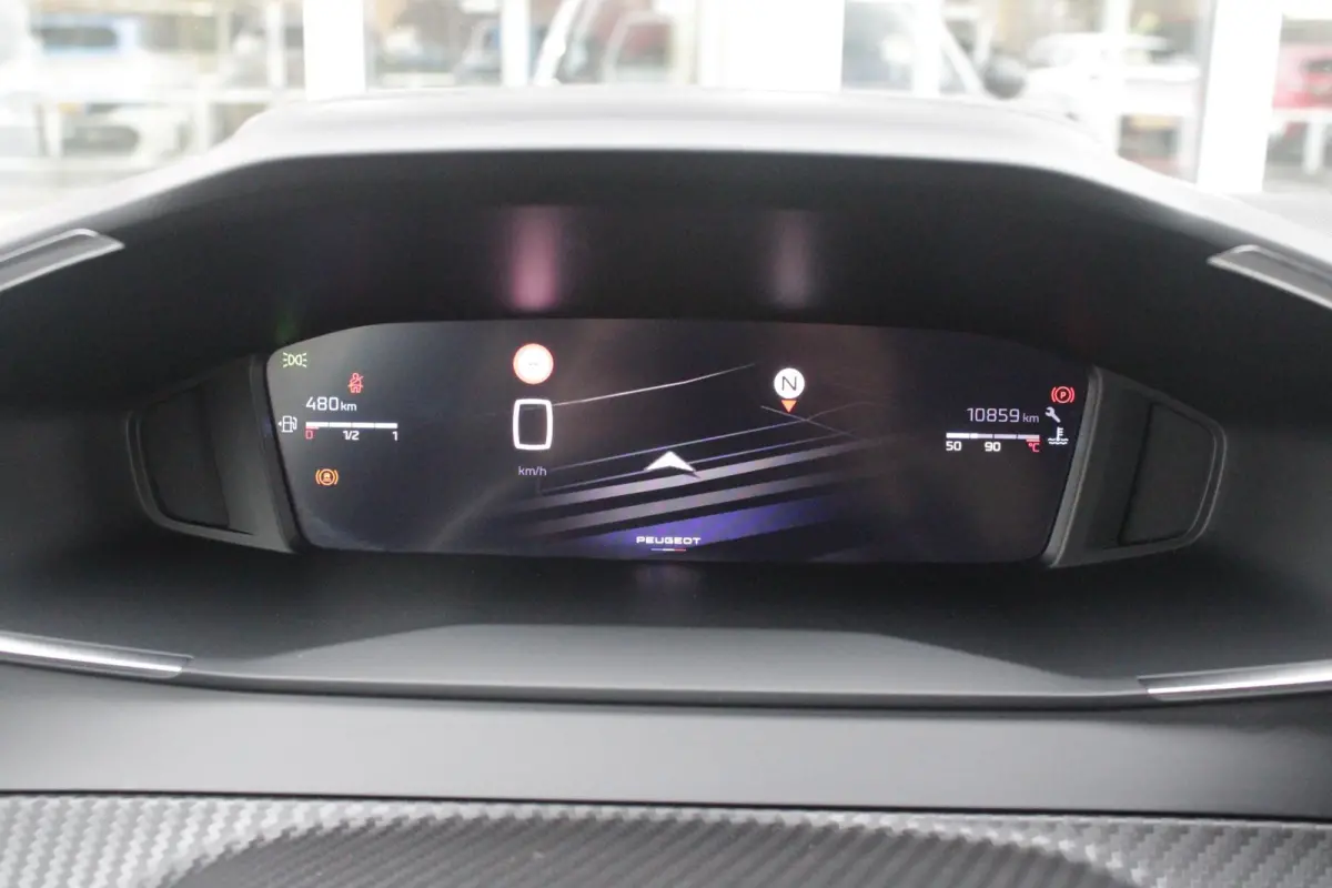 1.2 100PK ALLURE | CAMERA VOOR + ACHTER | PARKEERSENSOREN VOOR + ACHTER | DRAADLOZE APPLE CARPLAY/ANDROID AUTO | NAVIGATIE | DODEHOEK DETECTIE | CRUISE CONTROL | DAB+ RADIO | CLIMATE CONTROL