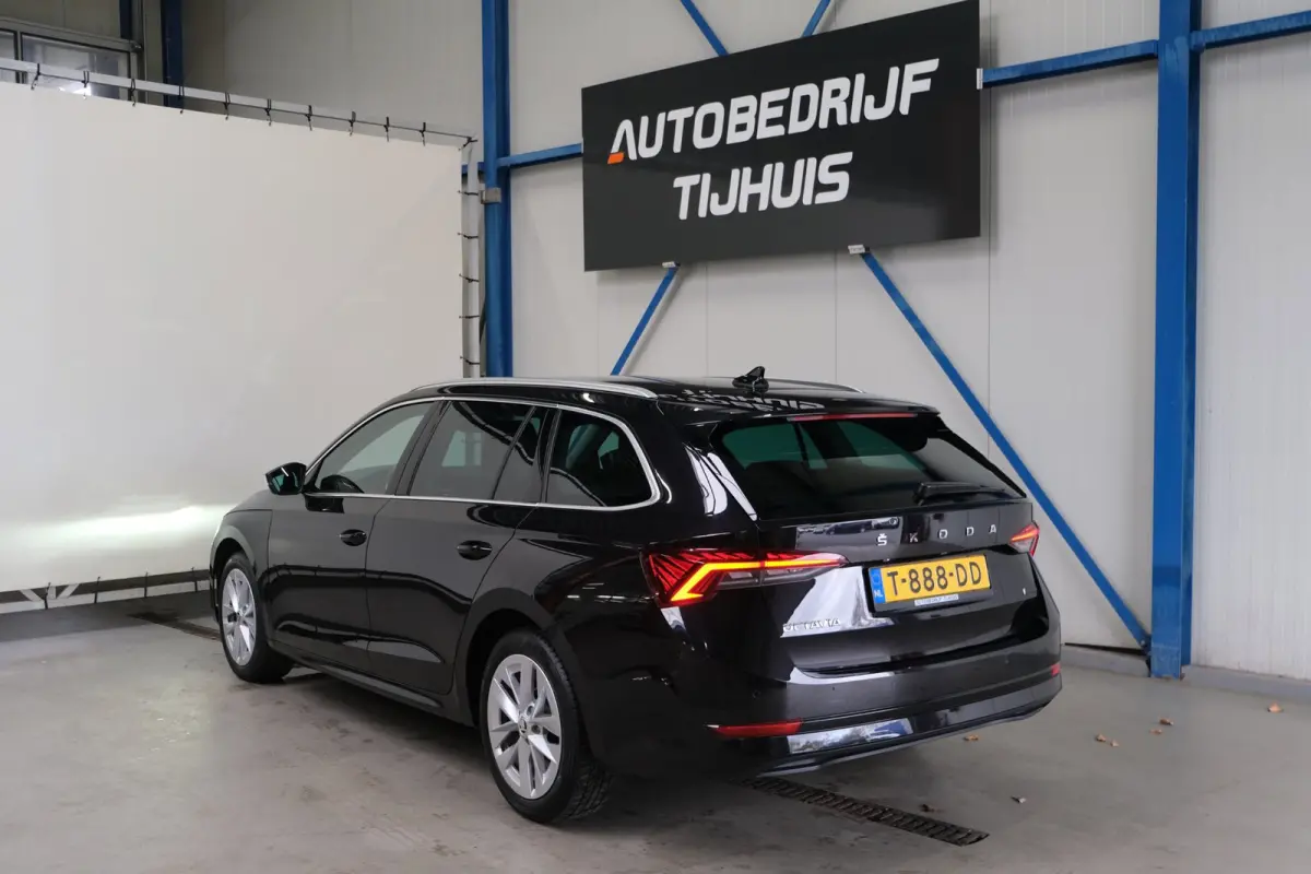 1.0 e-TSI Business Edition Plus Automaat - N.A.P. Airco, Cruise, Navi, PDC, Stoelverwarming, Carplay.