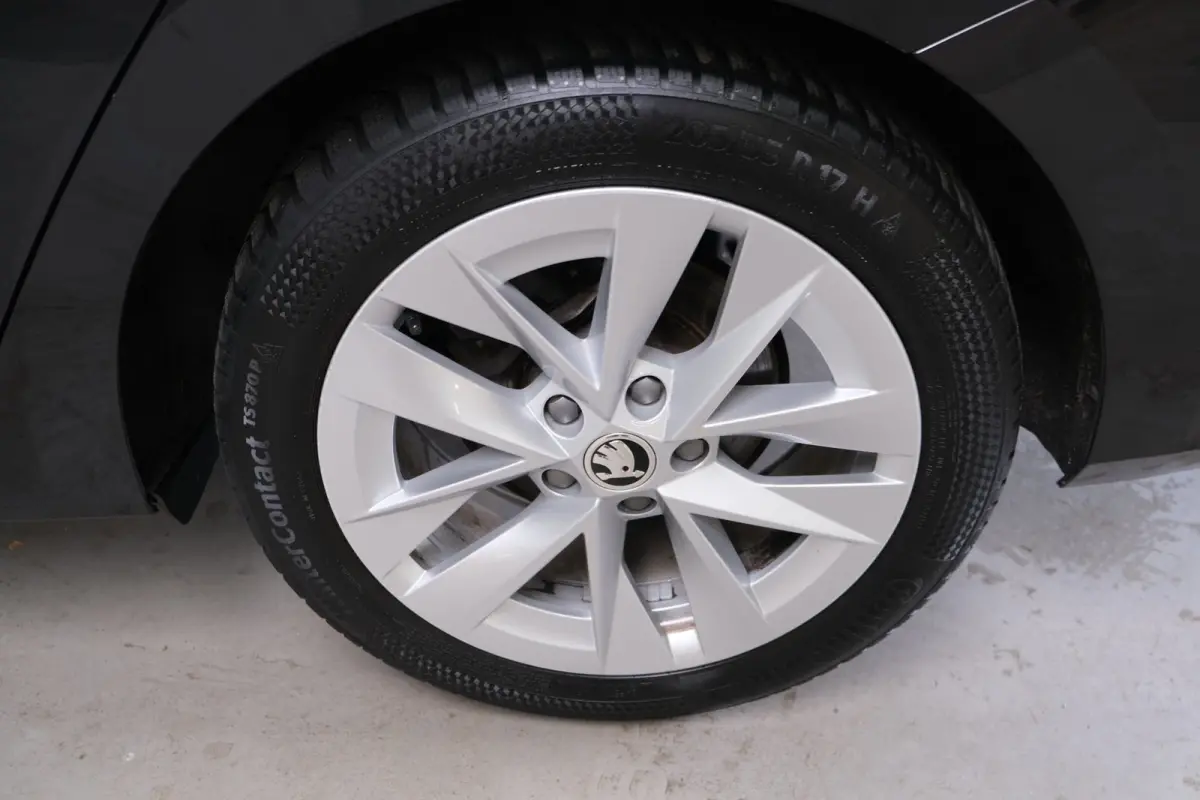 1.0 e-TSI Business Edition Plus Automaat - N.A.P. Airco, Cruise, Navi, PDC, Stoelverwarming, Carplay.