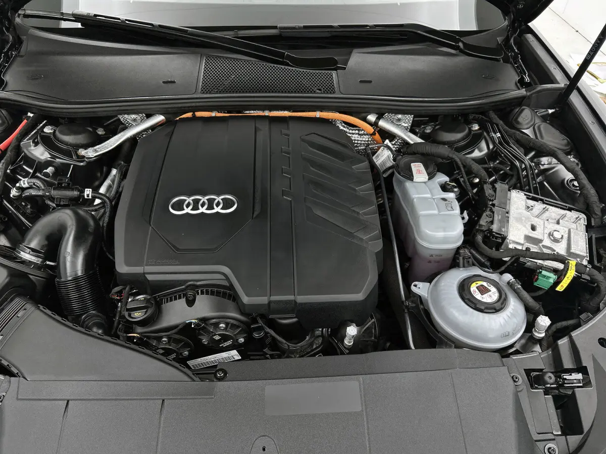 55 TFSI e quattro Pro Line S Competition(Dealer OnderH, Carplay, Stoel+Stuur VerW, Lane Assit, Head-up, Camera, Etc)