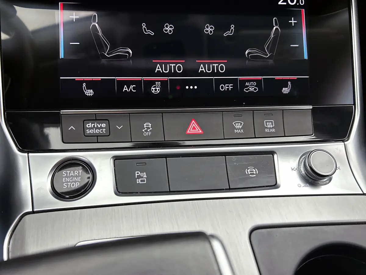 55 TFSI e quattro Pro Line S Competition(Dealer OnderH, Carplay, Stoel+Stuur VerW, Lane Assit, Head-up, Camera, Etc)