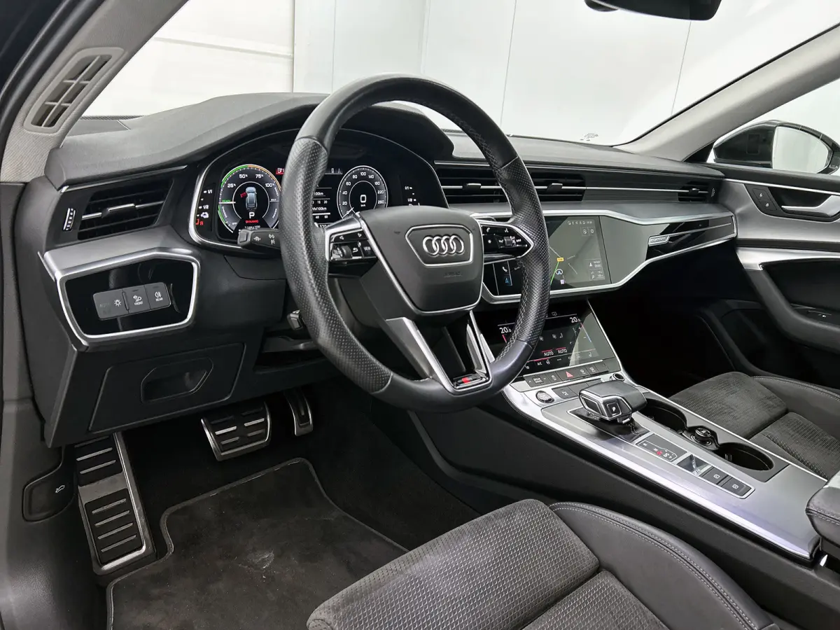 55 TFSI e quattro Pro Line S Competition(Dealer OnderH, Carplay, Stoel+Stuur VerW, Lane Assit, Head-up, Camera, Etc)