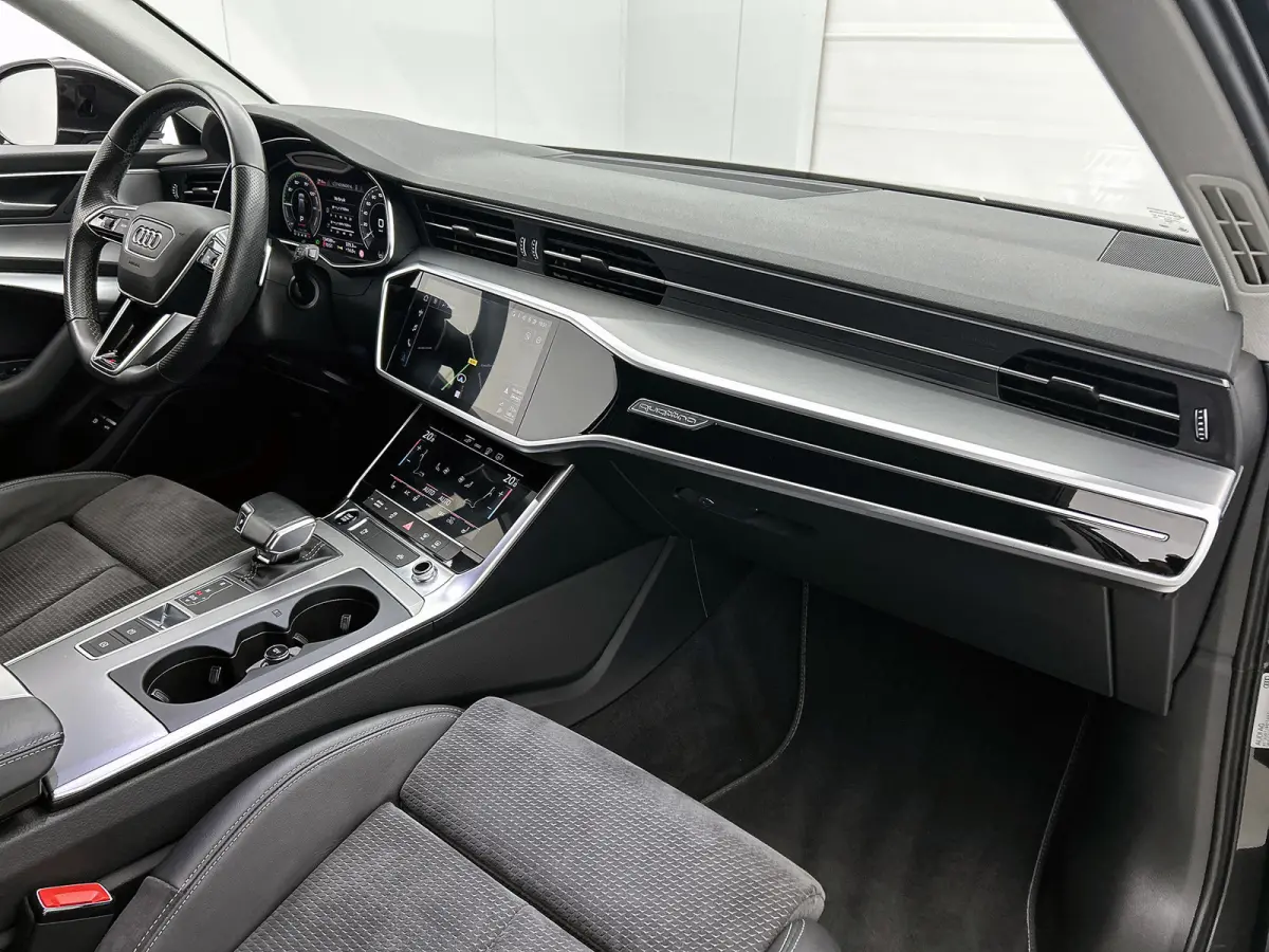 55 TFSI e quattro Pro Line S Competition(Dealer OnderH, Carplay, Stoel+Stuur VerW, Lane Assit, Head-up, Camera, Etc)