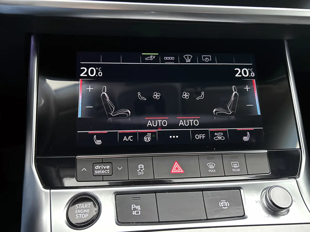 55 TFSI e quattro Pro Line S Competition(Dealer OnderH, Carplay, Stoel+Stuur VerW, Lane Assit, Head-up, Camera, Etc)
