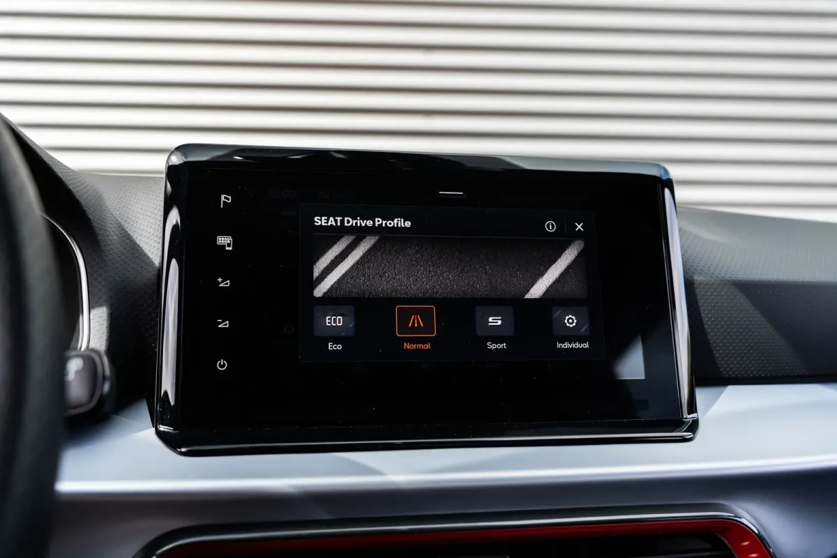FR 1.5 TSI Sport Black Ed. VIRTUAL*LED*PANO*LANE*CAMERA*CRUISE*KEYLESS