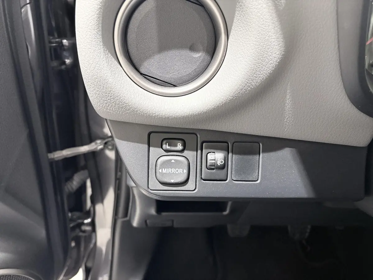 1.0 VVT-i Business Plus Airco | Bluetooth | Lederen Stuurwiel | Navigatie | Stuurwiel Multifunctioneel