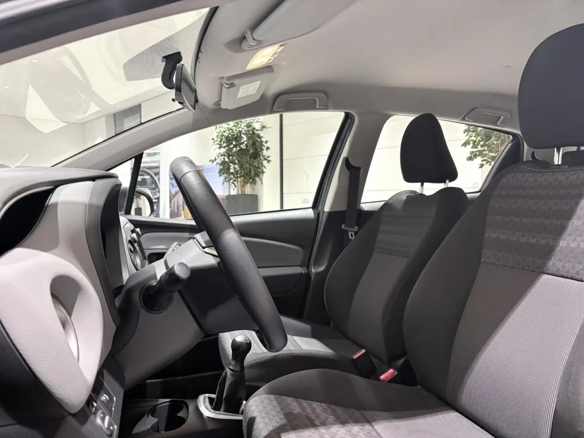 1.0 VVT-i Business Plus Airco | Bluetooth | Lederen Stuurwiel | Navigatie | Stuurwiel Multifunctioneel