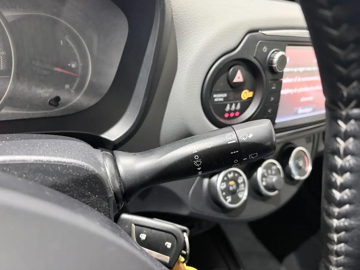 1.0 VVT-i Business Plus Airco | Bluetooth | Lederen Stuurwiel | Navigatie | Stuurwiel Multifunctioneel