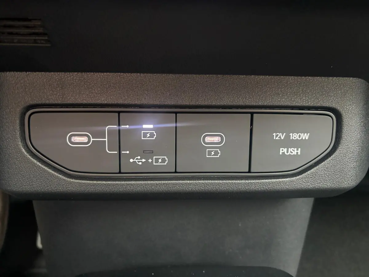 Plus Advanced 58.3 kWh Demonstratie auto | Schuifkanteldak | Achteruitrijcamera | Harmon Kardon |