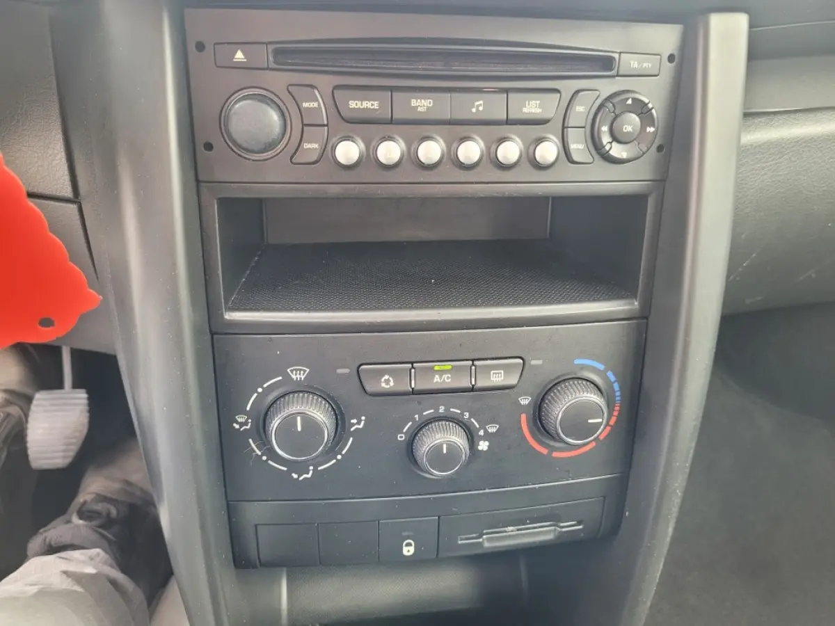 1.4 VTi X-line